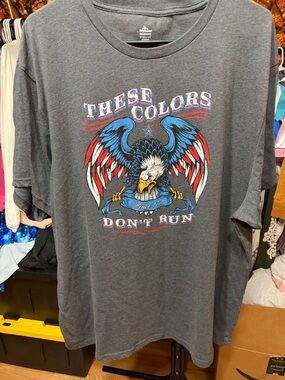 Men's Gray Graphic Tee with Patriotic Eagle - These Colors Don't Run